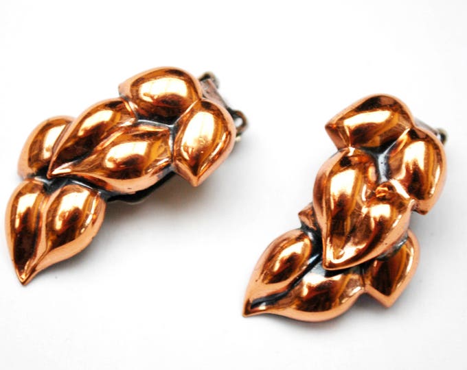 Copper Leaf Earrings - Signed Renoir clip on earrings - Mid Century - Swirl leaves