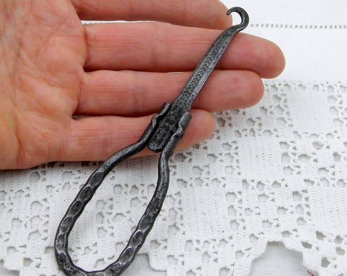Antique French Decorative Folding Iron Metal Button Hook, 19th Century Traveling Clasp Locker From France, Victorian Buttonhook