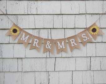 Sr and Sra Banner, Mr and Mrs Banner, Sunflower Bridal Shower Decorations, Sunflower Wedding Decorations, Country Wedding Ideas, Mr and Mrs