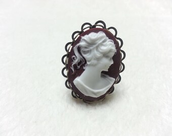 Bague Camée ovale bordeaux & blanc