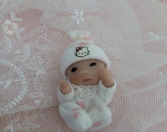 Dollhouse baby girl 1:12 Dollhouse