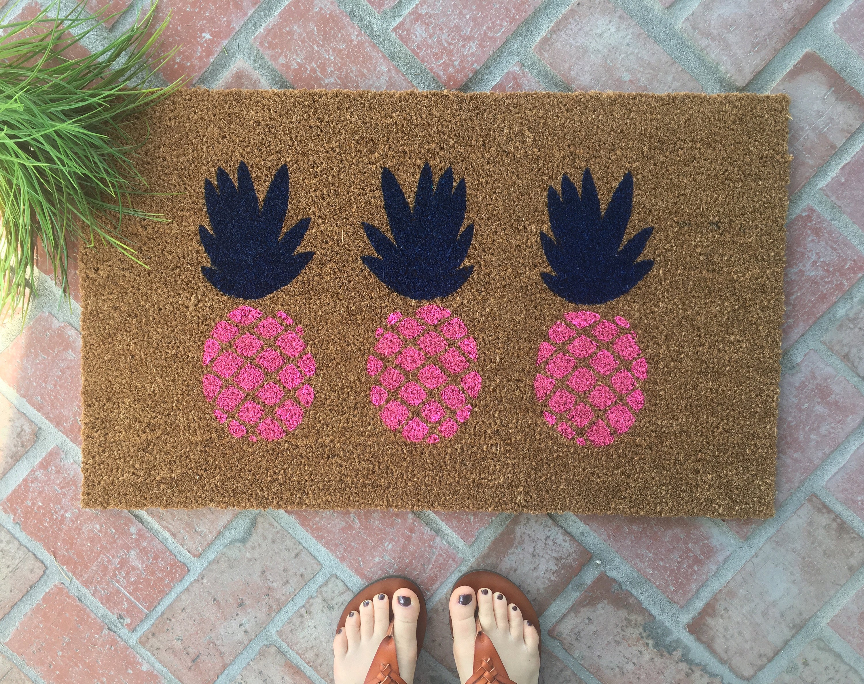 Pineapple doormat / Hand painted custom outdoor mat