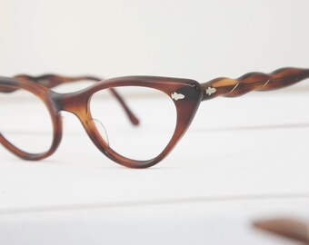 French Cat eye 1950s Eyeglasses / Tortoise / Made in FRANCE