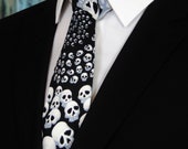 Goth – Mens Black with White Skull Necktie.