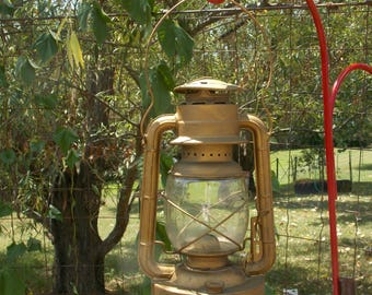 Kerosene lantern Dietz No 2 1934 production Railroad lantern storm lantern Syracuse NY USA, Rustic Farmhouse, Industrial, Primitive decor