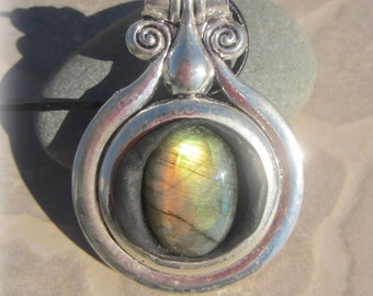 large labradorite pendant