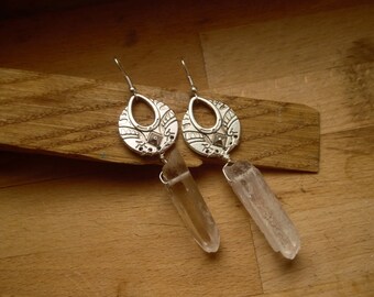 * Neikraph * ethnic earrings made of quartz.