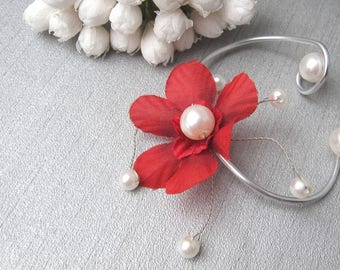 Red bracelet 'Les Volutes'