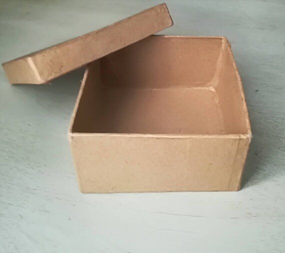 3 Paper mache box with lid // Square craft box