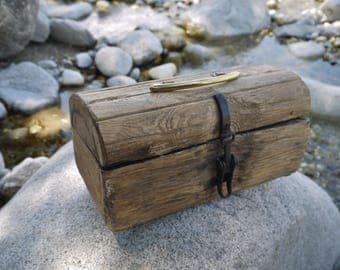 Treasure chest Wooden chest Wooden box Rustic box Treasure chest gift box Treasure chest antiques Wooden little chest with a black lock