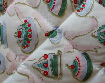 Quilted kitchen pot holder