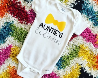 Auntie's little man // aunt onesie // boy onesie // lil' man // boy mom // mom of boys // aunt gift // baby shower gift // baby shower idea