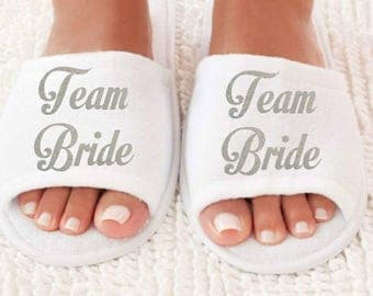 Team Bride Wedding Slippers, Bridesmaid Slippers, Bride Slippers, Bridal Party Slippers, Hen Party Gift, Bachelorette Party Slippers