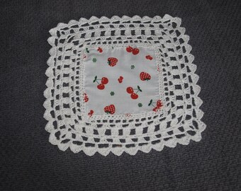 SQUARE DOILY 17 CM SQUARE