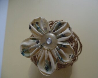 flower fabric brooch