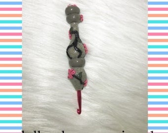 Flower vine crochet hook