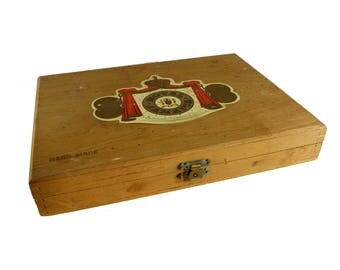 Wooden Dovetail Hinged Cigar Box Royal Jamaica