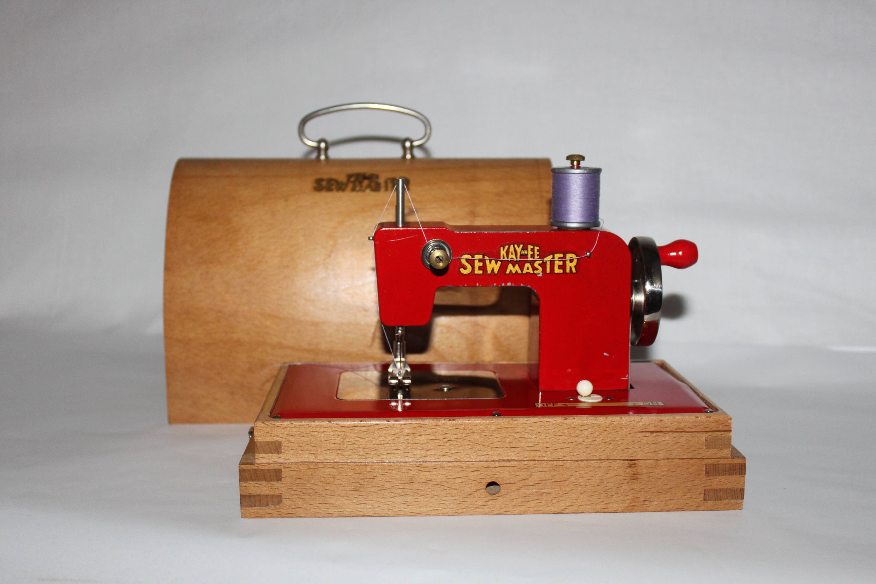 Vintage 1945 KAYanEE, SEW MASTER Child’s Sewing Machine. Made in Berlin