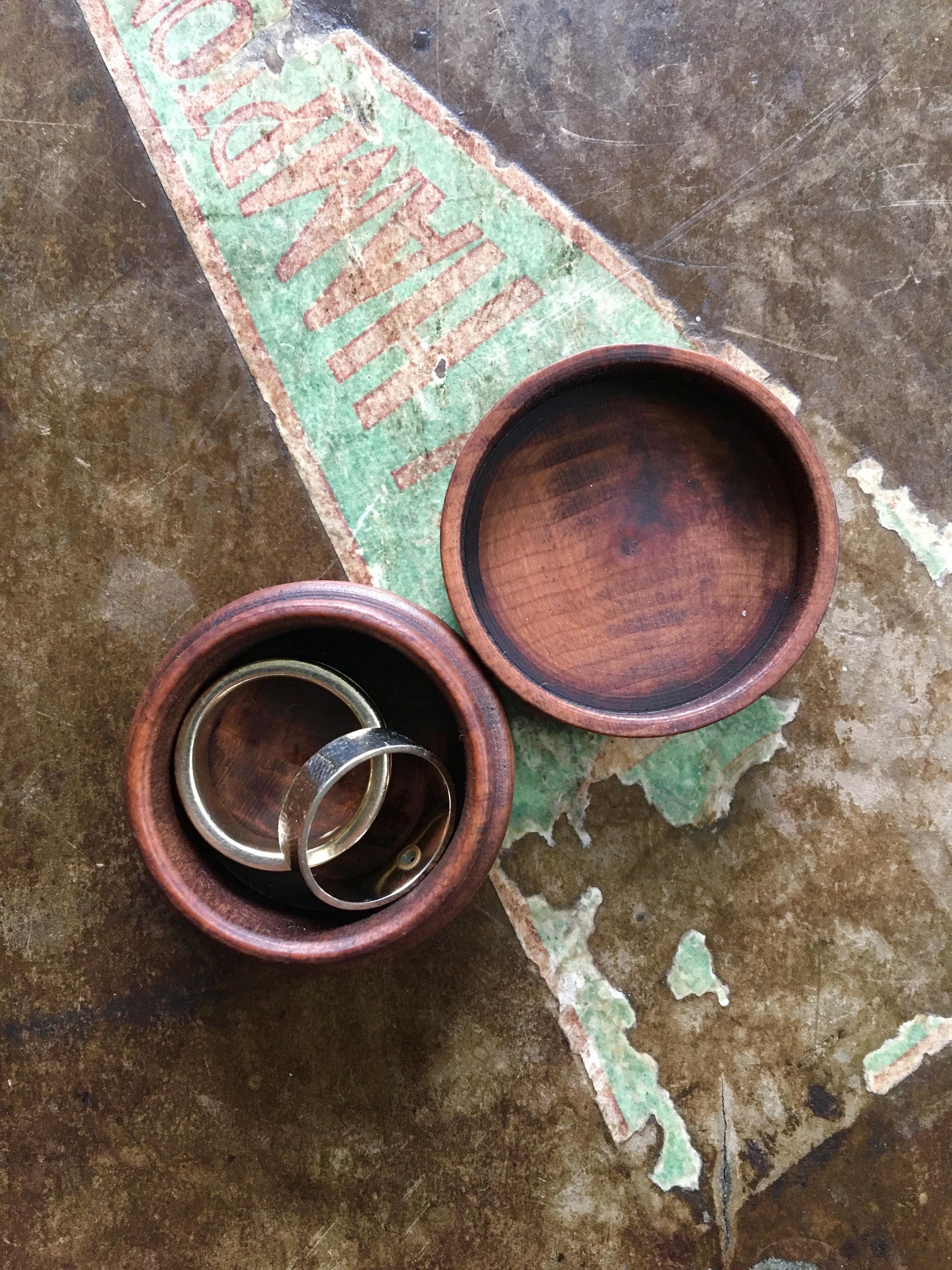 Ring bearer box set. Tiny round wedding ring boxes ring