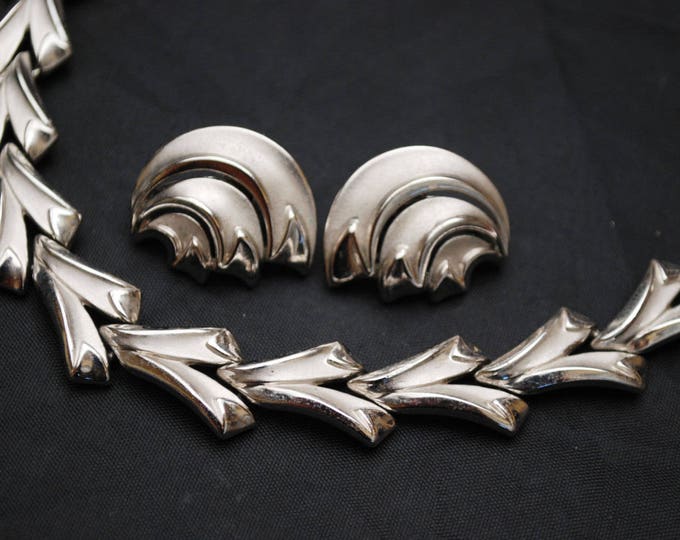 Crown Trifari Necklace Earrings set - Mid Modern Silver Swirl - clip on earrings - link necklace