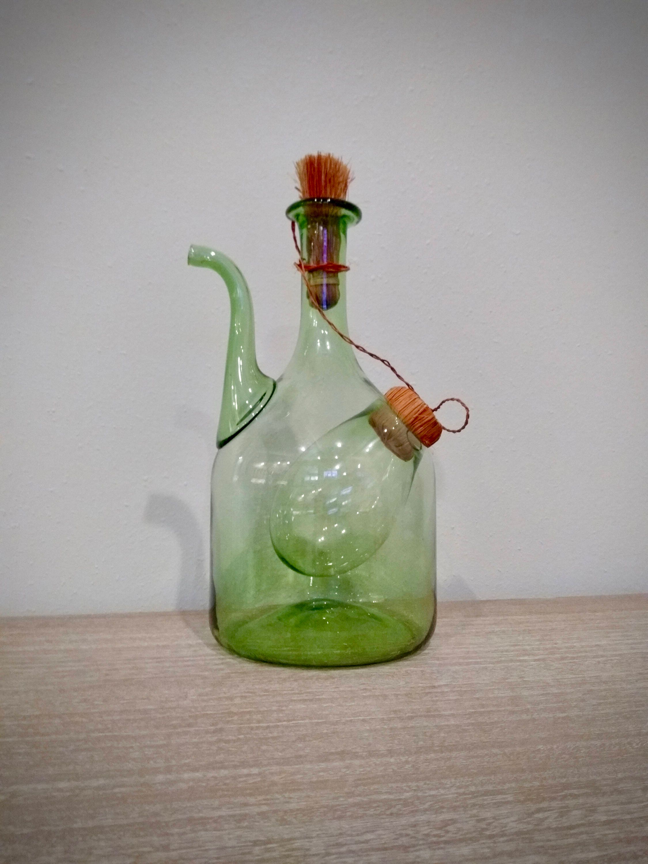 Green Princess House Wine Decanter with Ice Holder