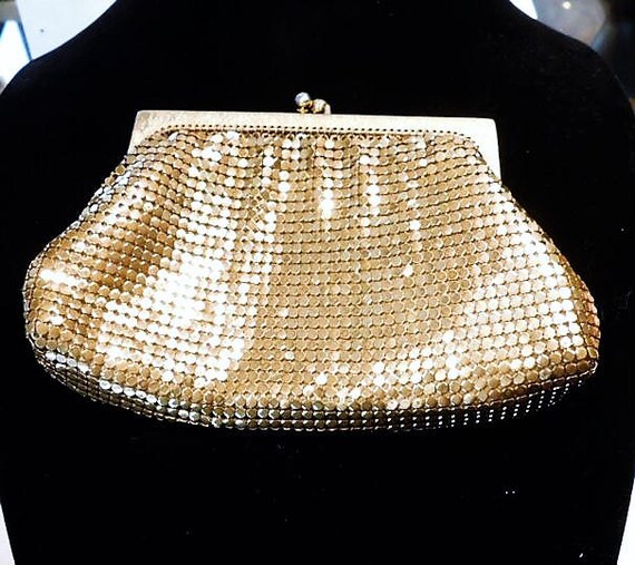 Gold Enamel Mesh Whiting Davis Evening Coin Pouch Purse 1940s Fashion Christmas Wedding Late Art Deco Early Mid Century Coin Handbag Bag