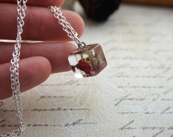 Bohemian jewelry Charm necklace Red rose necklace Red flower jewelry Everyday necklace Terrarium jewelry Tiny necklace Rosebud red pendant