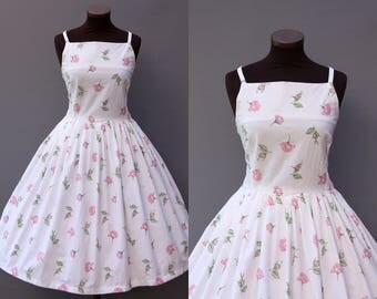 1950s White with Pink Roses Full Skirt Cotton Dress