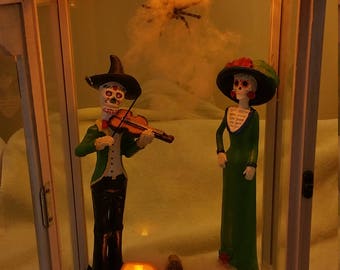 Halloween is coming. Ghost and Skelton will be arriving