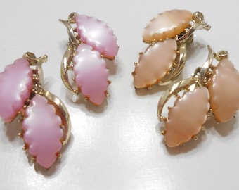 Vintage Gold Tone, Pink & Beige Thermoset Clip Earrings (999) Two Pairs