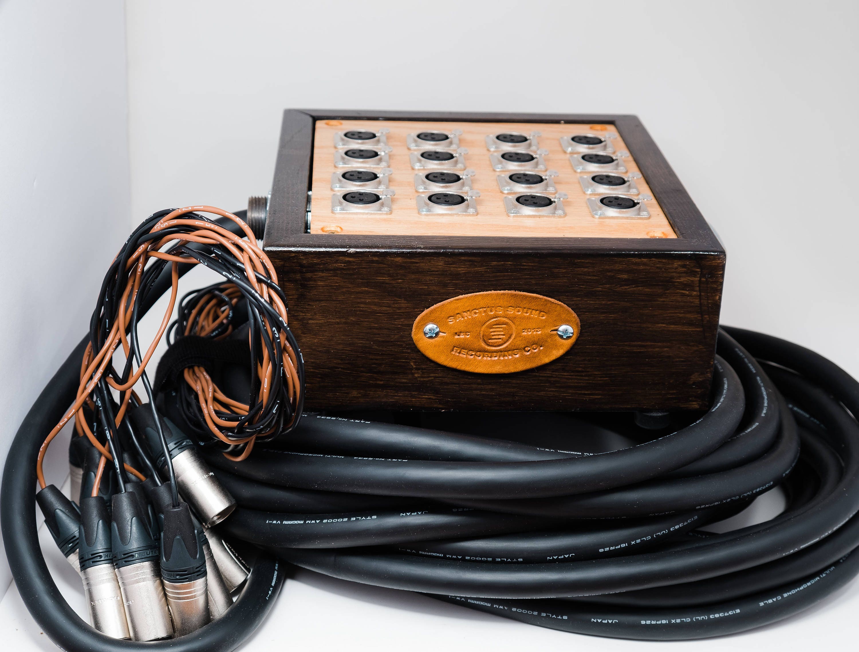 16 channel audio snake with wooden junction box with mogami cabling 16 channel audio snake with wooden junction box with mogami cabling