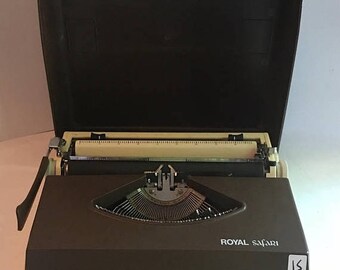 On Sale Mid century portable typewriter. Royal safari portable typewriter. Manual typewriter royal safari IV. Brown RSIV typewriter with cas