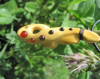 Pendant made of wood and gemstones