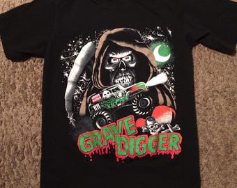 Vintage Grave Digger Monster Truck shirt