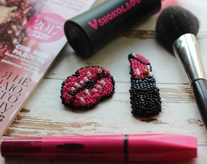 Sexy brooch-lips, lip set and lipstick. Lipstick Pin, Embroidered Brooch Romantic Beaded pink Brooch, Small Gift for Her, Jewelry for Women