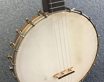 1924/25 Vega Style F Tenor Banjo w/case