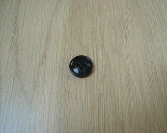 Gray marbled black button with RIM