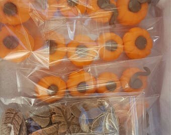24 edible halloween cake topper set