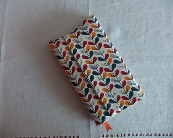 Protects-pocketbook fabric lined and empesé