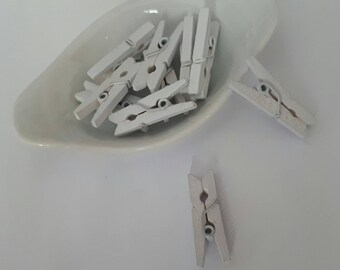 set of 10 small darts has linen white 25 mm x 4 mm