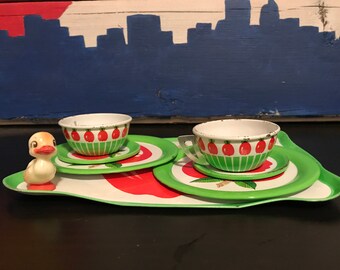 Vintage 1960’s Tin Toy Tea Set