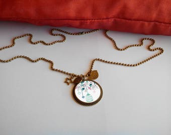 Long fashion - its 'birdcage' pendant necklace
