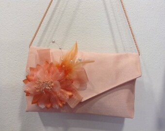 PINK CORAL POUR MARIAGE OU CÉRÉMONIE POWDER POUCH
