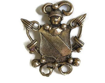 Knight in Armor Heraldic Shield Brooch Vintage