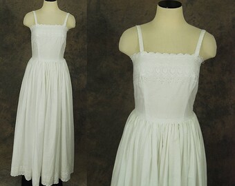 vintage 70s Eyelet Maxi Dress - 1970s White Cotton Prairie Dress Wedding Dress Wedding Gown Sz S