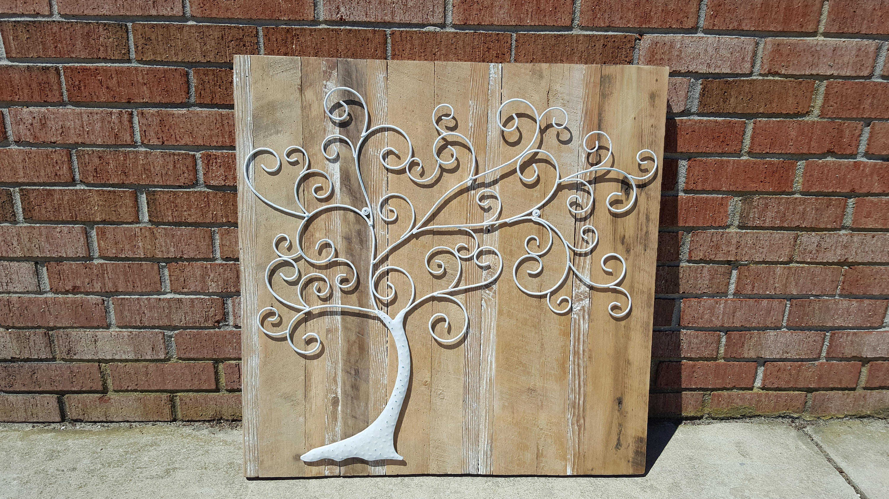 Tree of life Farmhouse barn wood rustic wall art metal tree