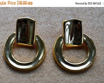ON SALE Gold Door knocker Pierced Earrings, Vintage (AC9)
