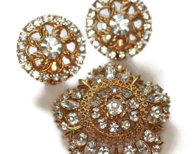 Crystal Rhinestone Star Shaped Brooch Round Clip Earrings Vintage Set