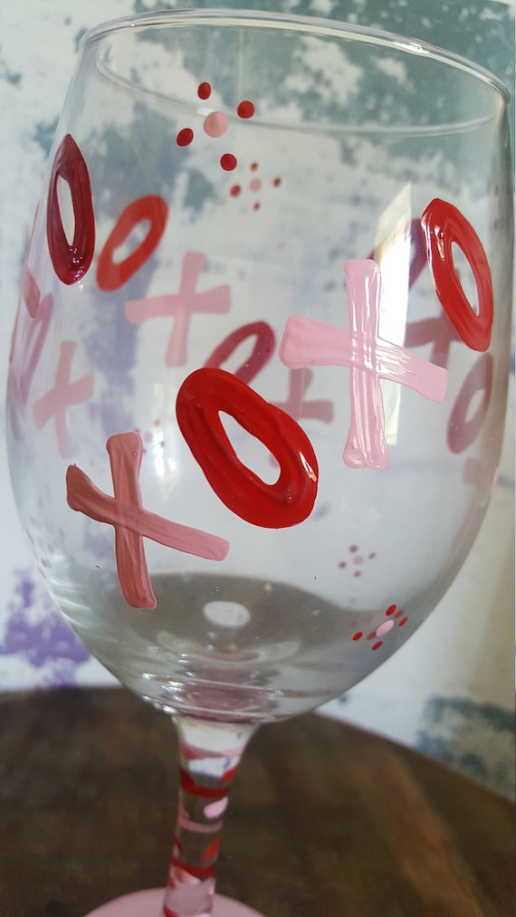 Love wineglass, Valentine Wineglass, Anniversary Wineglass, Birthday Wineglass,