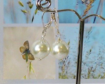 Boucles Dormeuses - Perles de verre nacré renaissance blanc crème 12mm / plaqué argent - White glass pearl beads lever back earrings